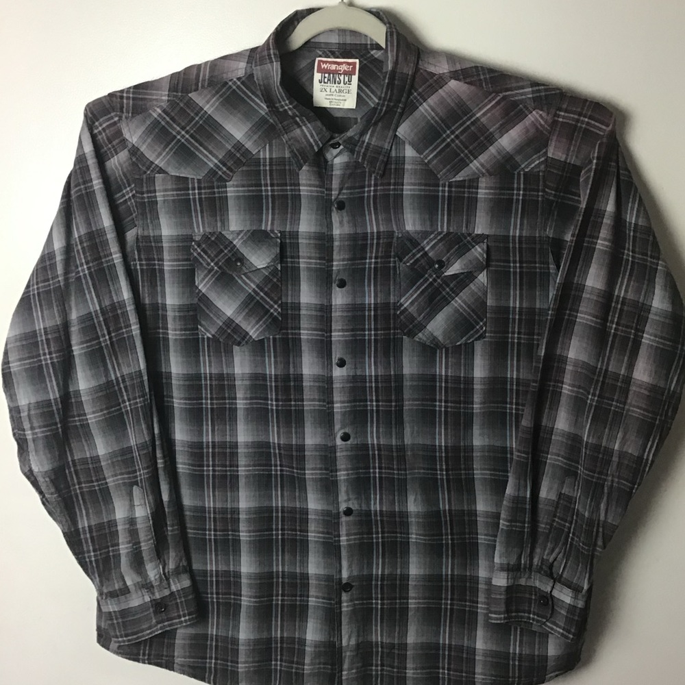 Wrangler black plaid long sleeve pearl snap cowboy shirt. XXL